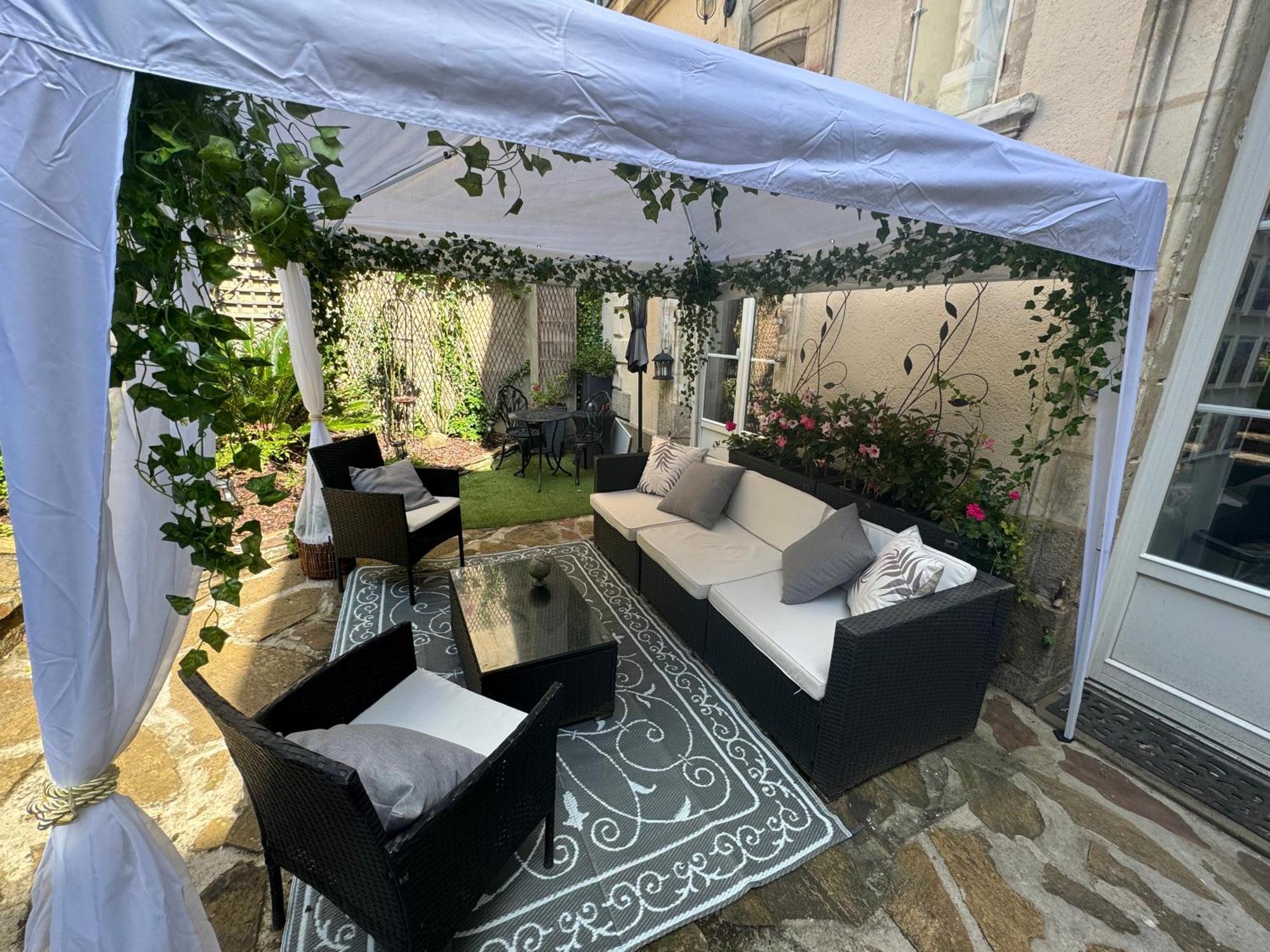 2eme Etage Prive De Notre Maison-acces Au Jardin-smart Tv-streaming-wifi * Le Mans